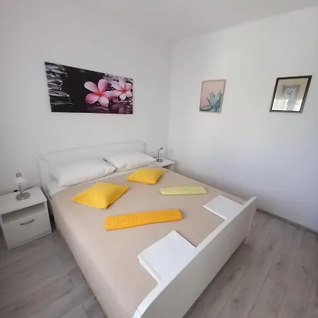Ive Apartamento Zadar