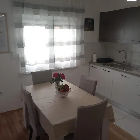 Ive Apartamento Zadar
